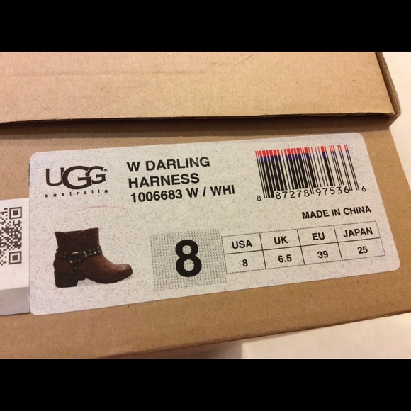 NewUggs boots - Picture 8 of 9